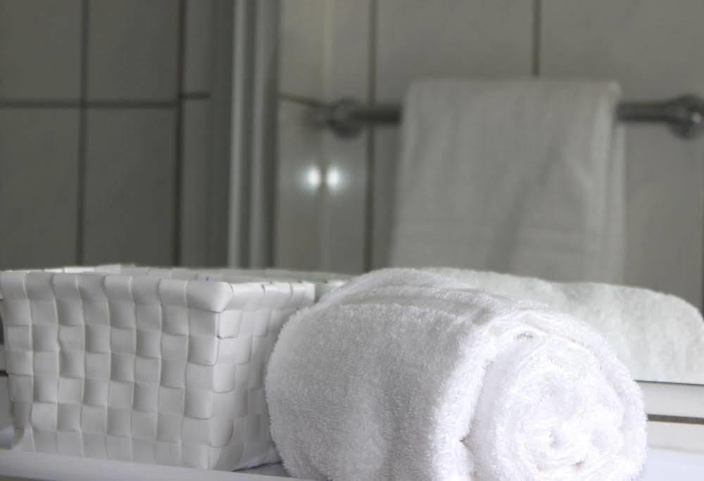 Galerie Riesling Hotel Trittenheim Bagian luar foto